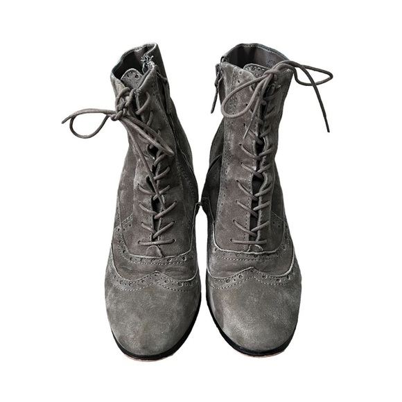 Tahari Gray Joshua Suede Block Heel Ankle Booties Size 9 Women’s - Picture 3 of 10